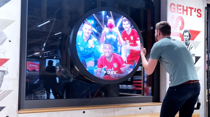 Photos with the FC Bayern Munich stars powered by AI and AR Image